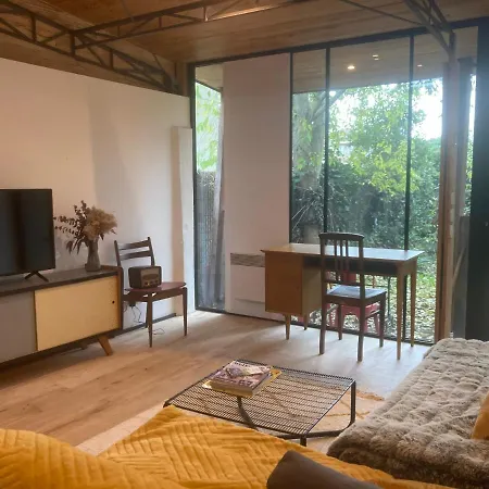 Un Jardin En * Toulouse