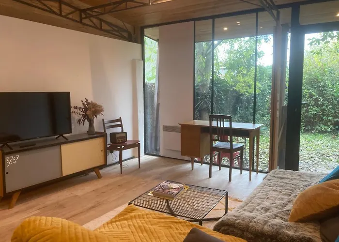 Un Jardin En * Toulouse